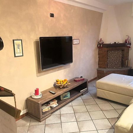 Appartement Chiara House à Barga Extérieur photo